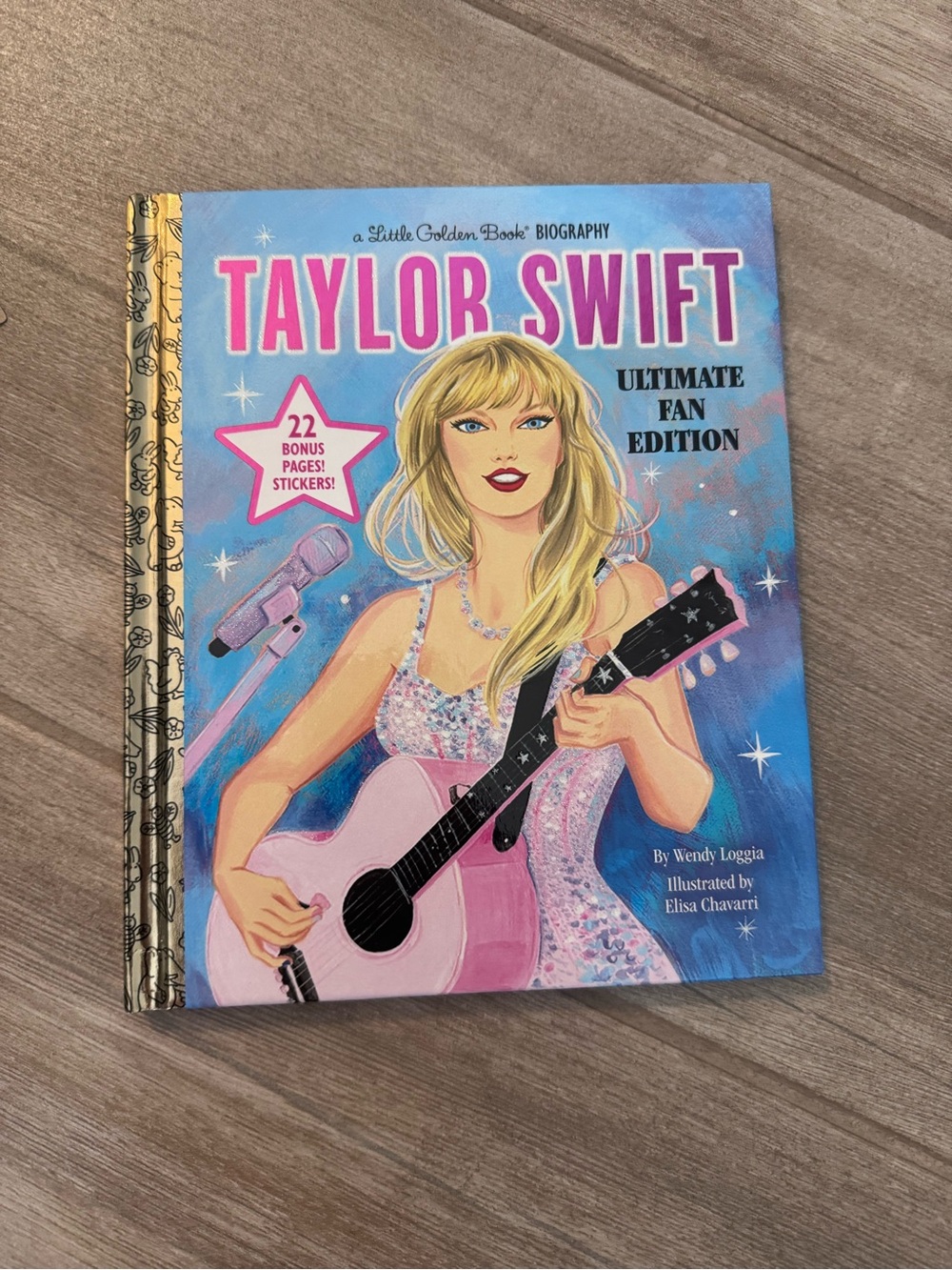 Taylor Swift ultimate fan edition book
